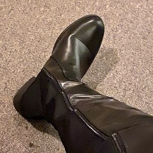 Knee-high comfortable size 10 boots